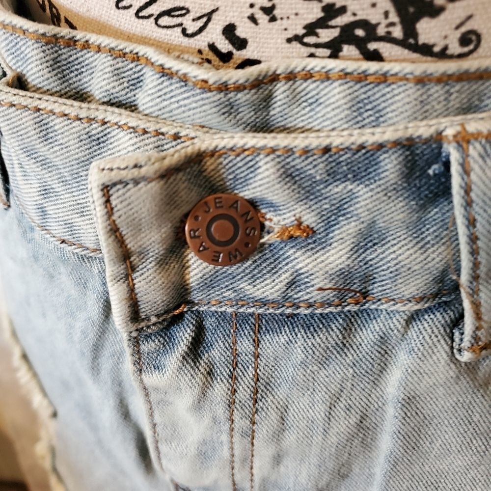 Chou Yatou Jean Shorts Small Distressed NWT - Picture 2 of 5